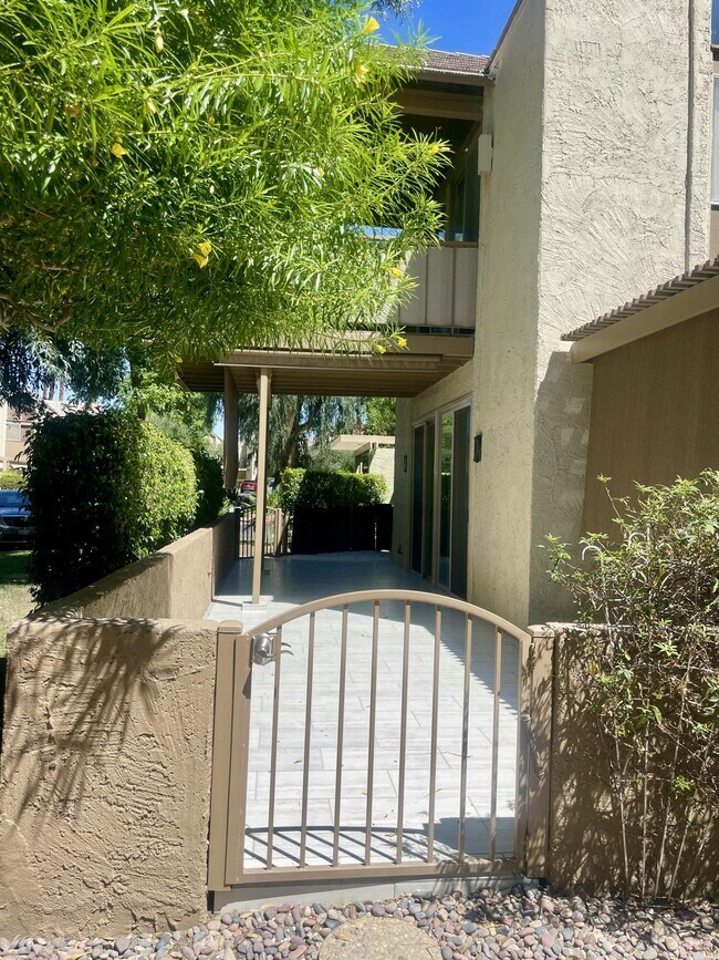 Foto del edificio - 78225 Cortez Ln