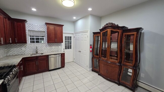 Foto del edificio - 712 17th St