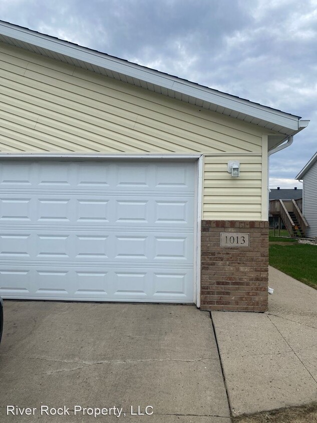 Primary Photo - 3 br, 2 bath House - 1013 41st Ave W
