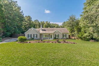 Building Photo - 135 Riverside Ct