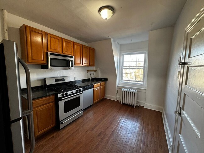 Foto del edificio - Serene Splendor in Mt. Pleasant: Stylish 1BR, 1BA Haven
