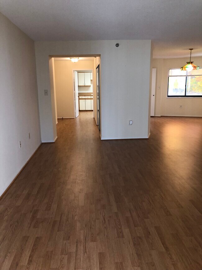 15115 Interlachen Dr Unit 112, Silver Spring, MD 20906 Condo for Rent