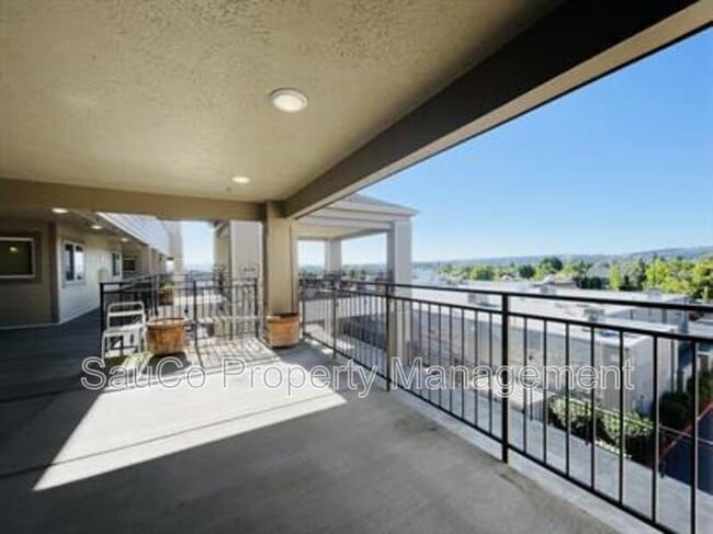 Building Photo - 15325 NW Central Dr
