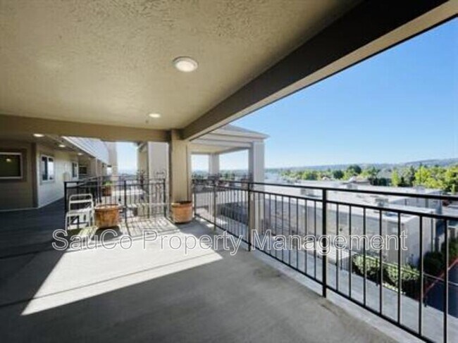 Foto del edificio - 15325 NW Central Dr