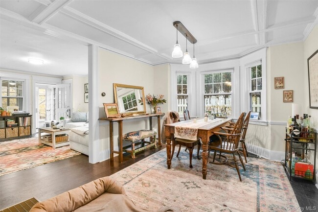 Building Photo - 330 First Ave