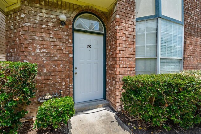 Building Photo - 8310 Wild Rose St