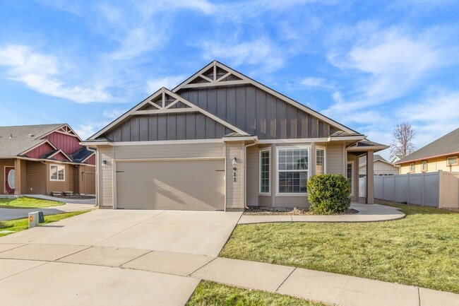 Building Photo - 911 N Scottish St