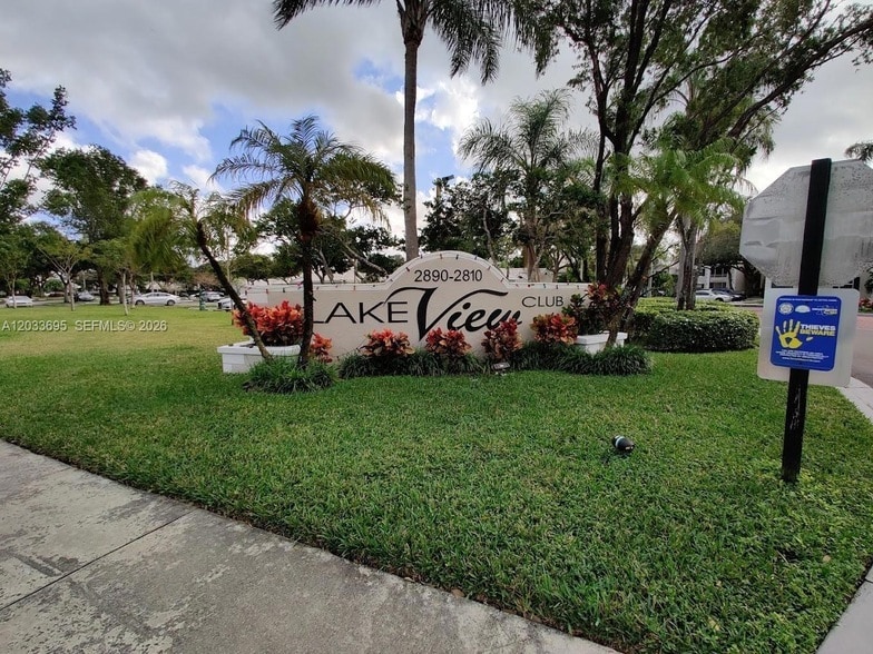 Photo - 2890 N Oakland Forest Drive Unit 111