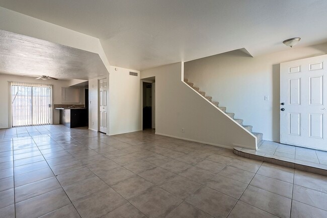 Building Photo - 5821 N 59th Dr