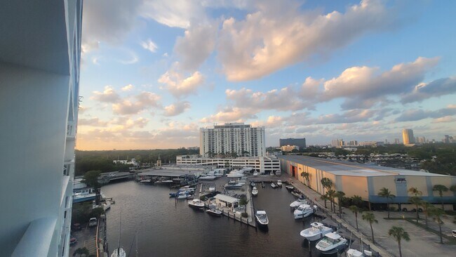 Foto del edificio - 13155 Ixora Ct