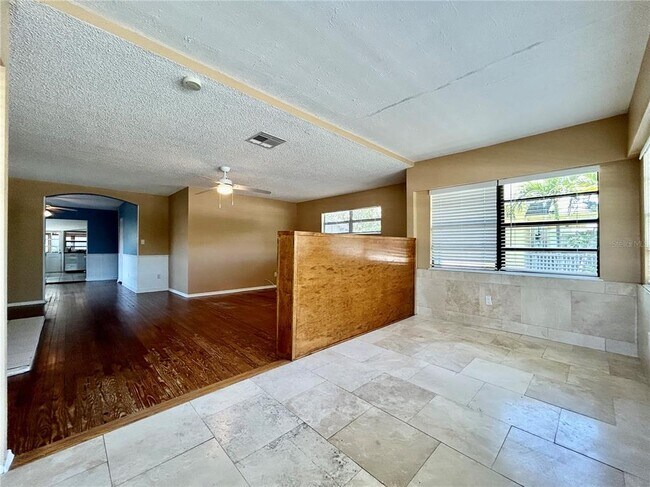 Foto del edificio - 1224 13th St N