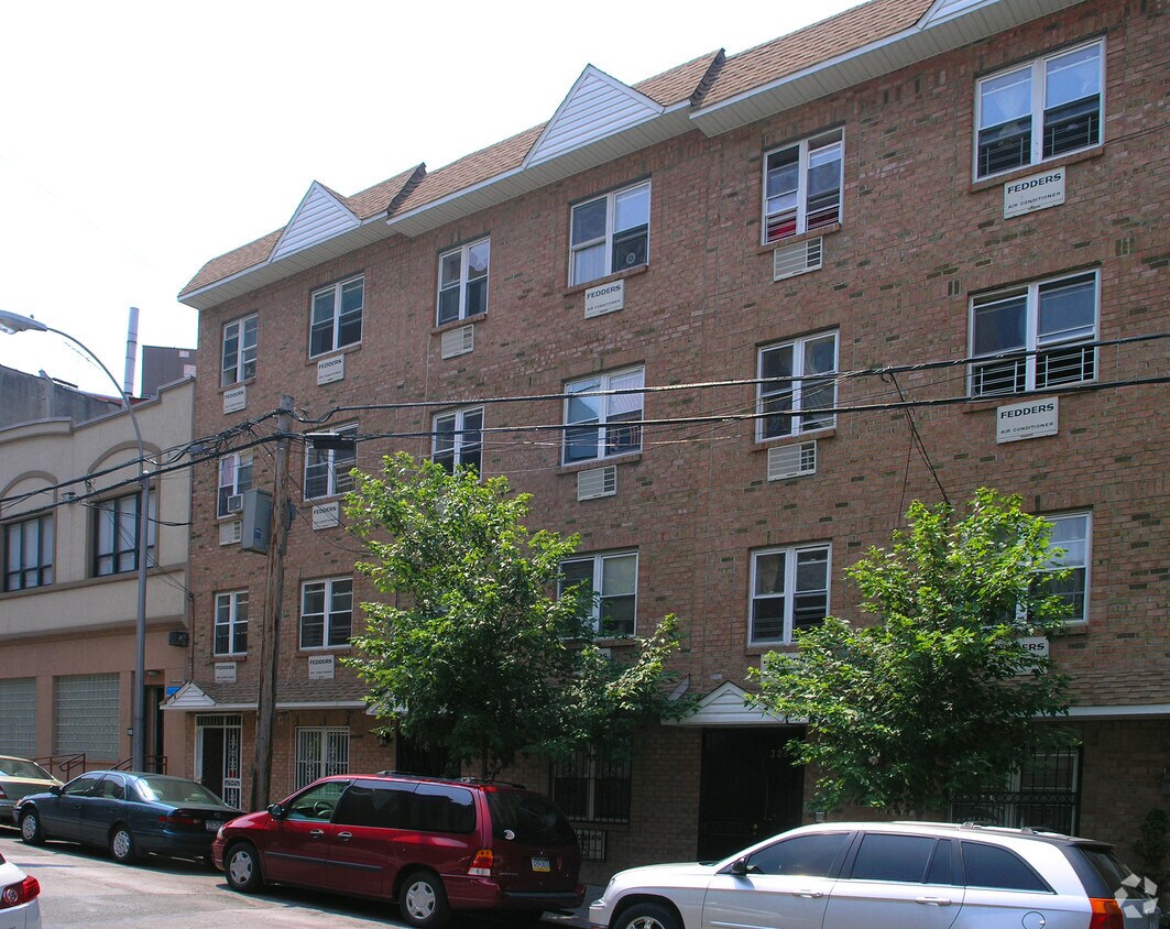 Primary Photo - 330-332 E 148th St