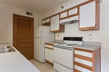 Building Photo - 3404 Queen Dr SW