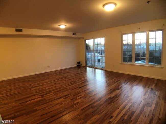 Building Photo - 231 N 12th St