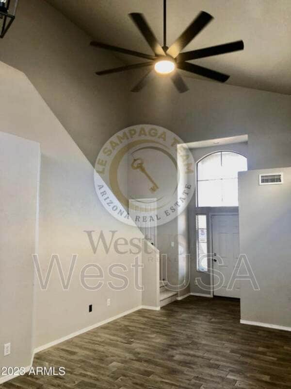 Building Photo - 1425 S Lindsay Rd