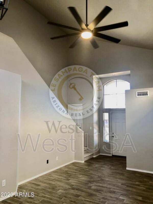 Foto del edificio - 1425 S Lindsay Rd