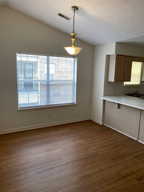 Building Photo - 2914 Mulberry Ln