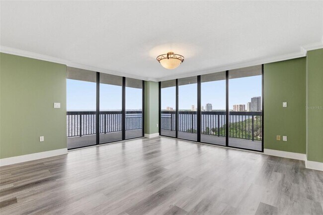 Foto del edificio - 2413 Bayshore Blvd