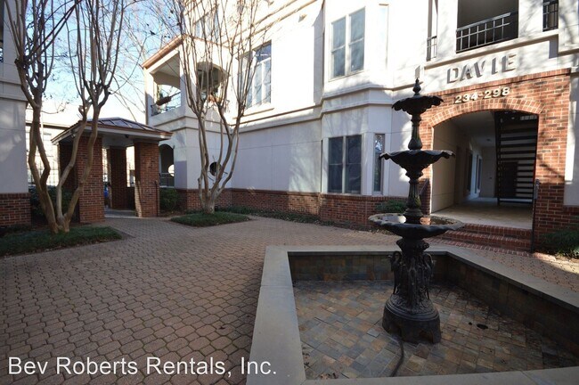 2 br, 2 bath House - 236 East Davie Street photo'