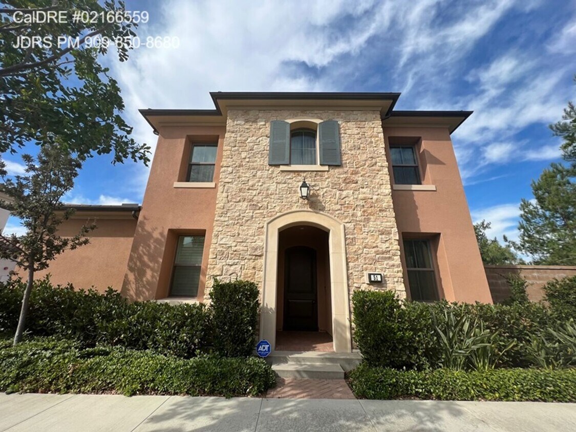 Irvine 3 Bedroom Condo House Rental in Irvine, CA