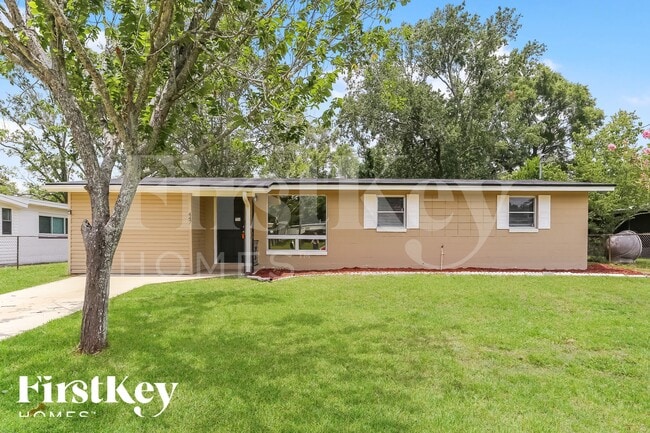 Building Photo - 447 W Clermont Dr