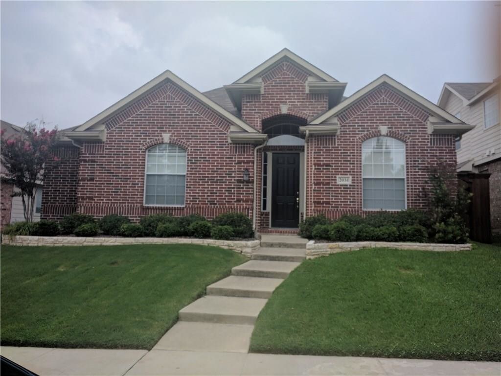 Primary Photo - 2034 Camelot Dr