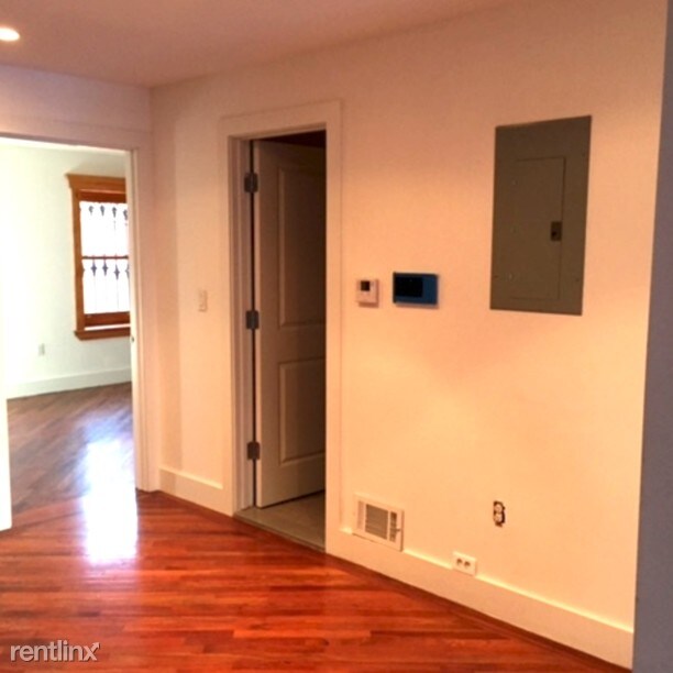 Building Photo - 271 Macon St