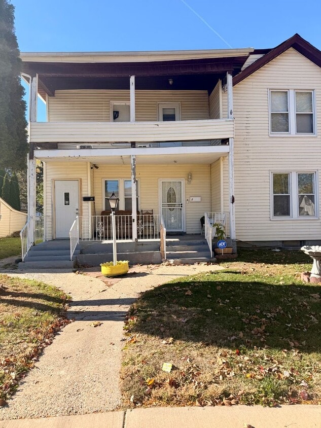 Primary Photo - 1113 Ferguson St