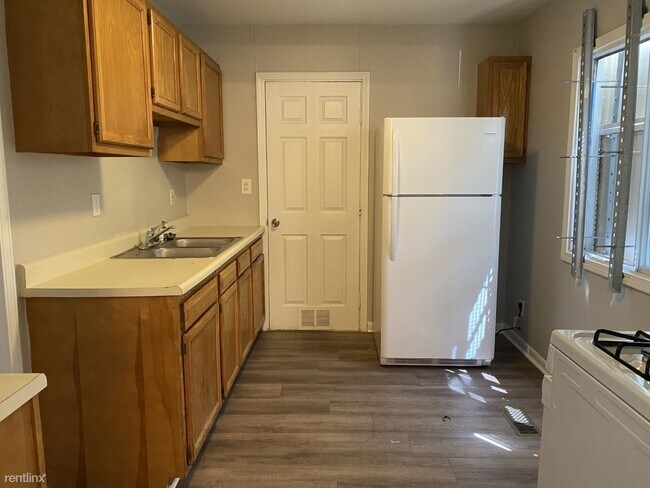 Building Photo - 2 br, 1 bath House - 8629 Dodge Ave