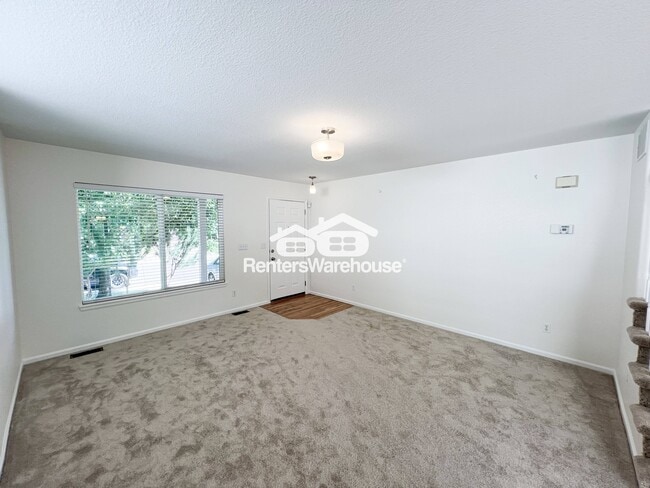 Building Photo - 4504 E Lyndenwood Cir