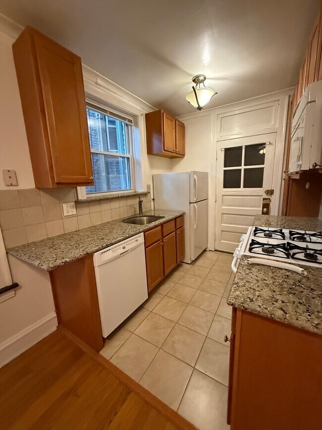 Foto del edificio - 2044 W Farragut Ave