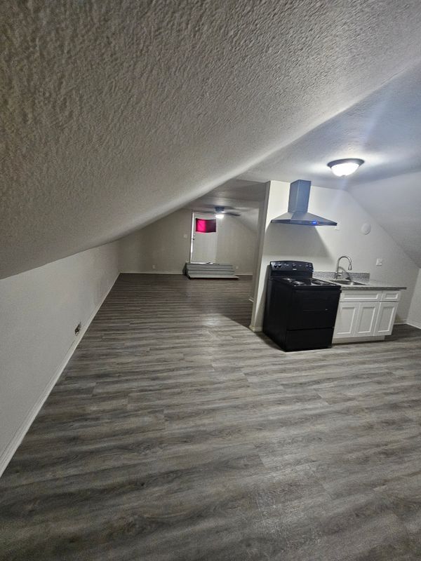 Foto del edificio - 1410 Lake Rd