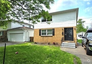 Building Photo - 50 Strasbourg Dr
