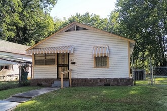 Building Photo - 1215 S Virginia St