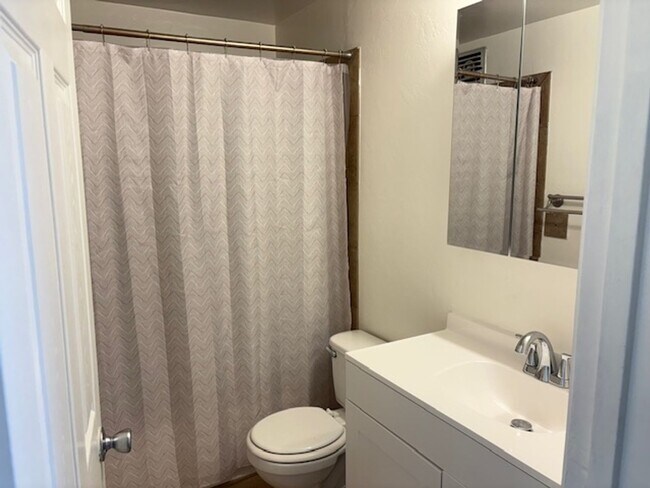 Building Photo - Two Bedroom - Kahe Kai