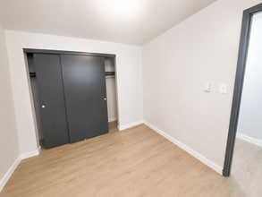 Building Photo - 921 N 96th St