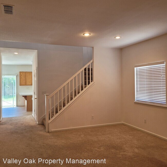 Foto del edificio - 5 br, 3 bath House - 2314 Victory Lane