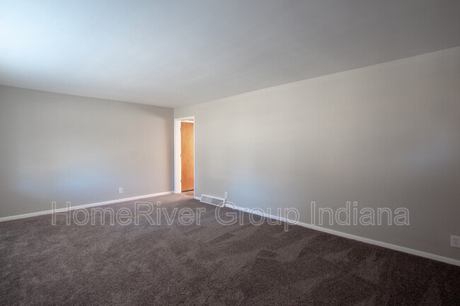 Building Photo - 5905 Nash Ln