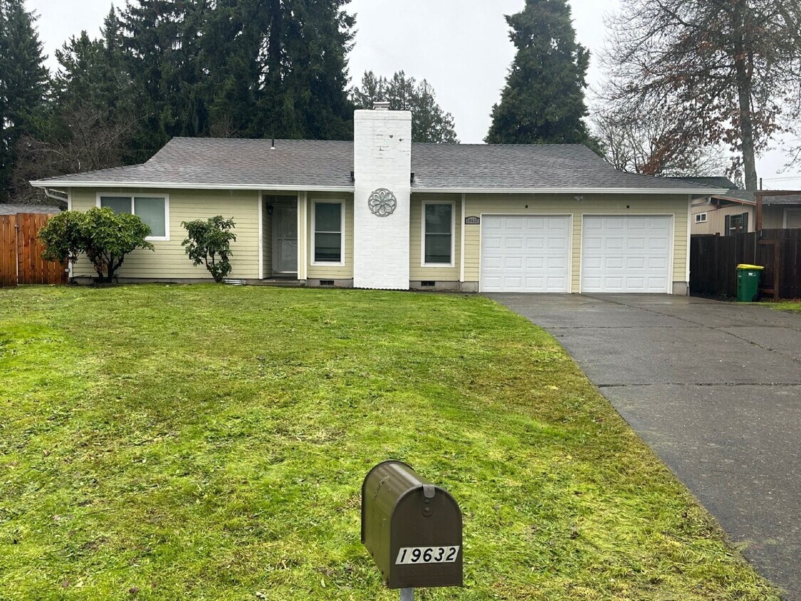 Charming 3 Bed, 2 Bath Beaverton Home with... Apartment for Rent in