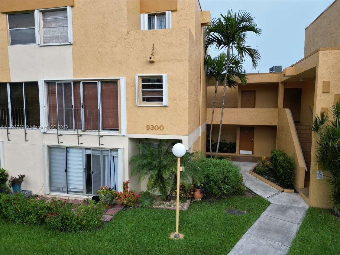 9300 W Flagler St Unit 216C, Miami, FL 33174 Condo for Rent in Miami
