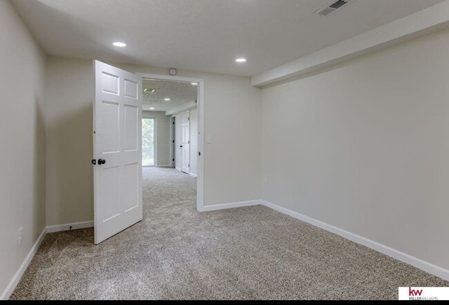 Building Photo - 3304 Redick Ave