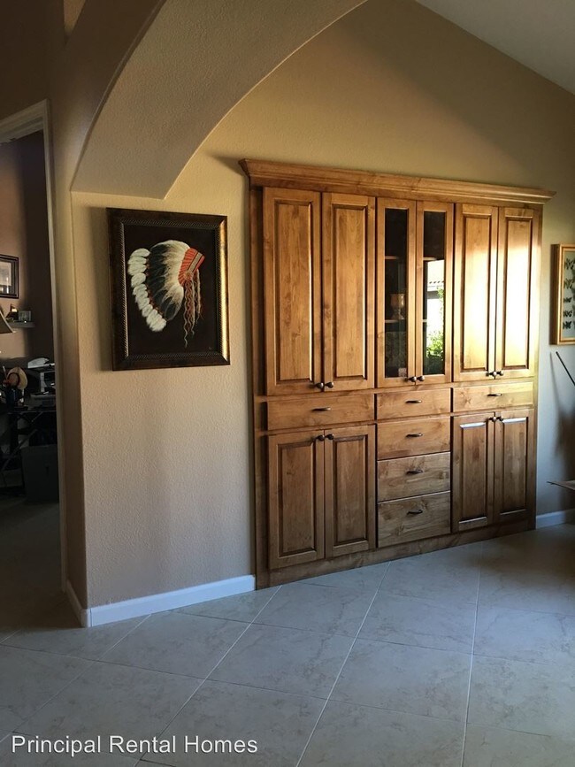 Foto del edificio - 64281 E Whispering Tree Ln