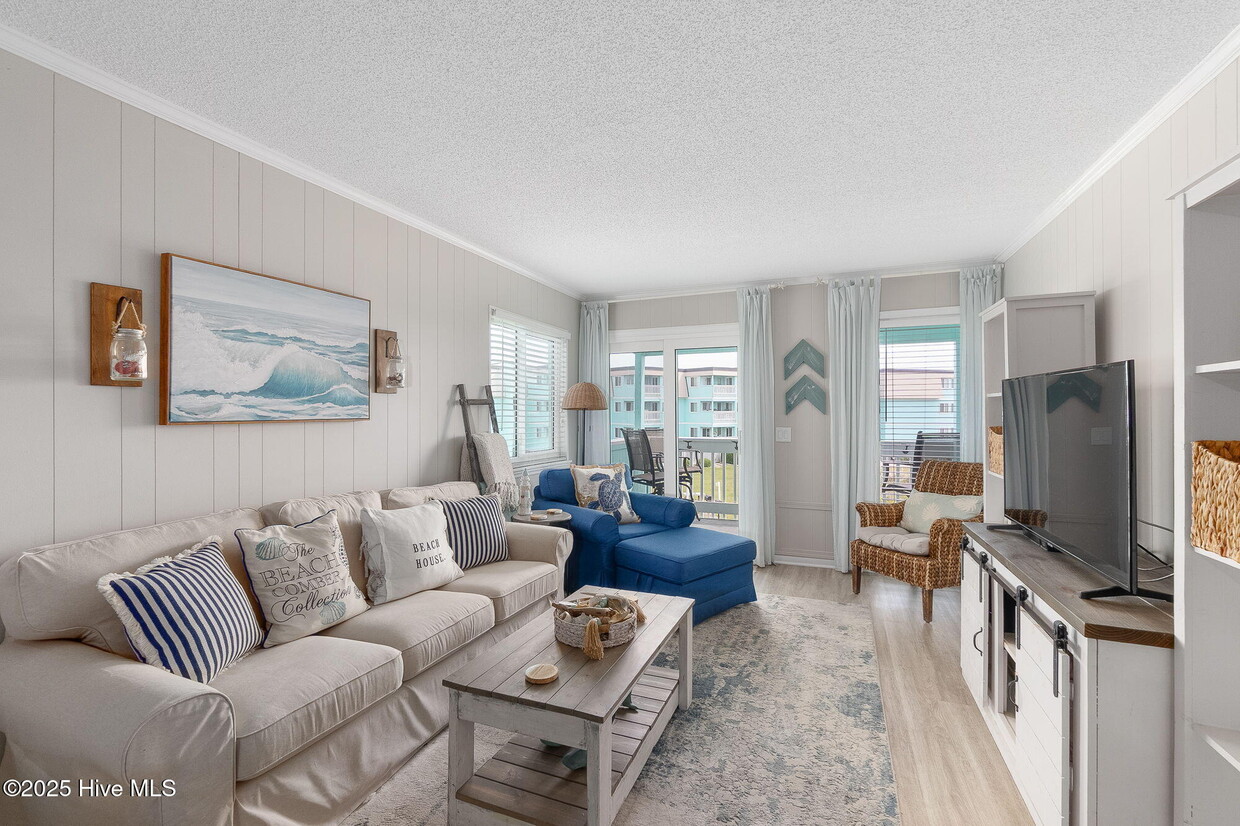 Foto principal - 301 Commerce Way