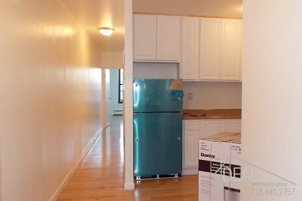 Building Photo - Fantastic 1 BR Duplex in Sunset Park!