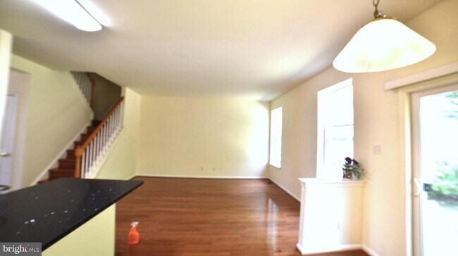 Building Photo - 286 Yorktown Ct