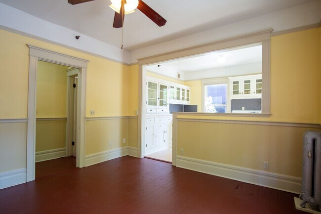 Building Photo - Very Spacious & Charming 1-Bedroom Downtown Near PAM, PSU + Waterfront!
