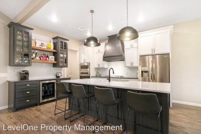 Foto del edificio - 4 br, 2 bath House - 4817 Deerfield Drive