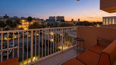 Building Photo - 2200 E Hallandale Beach Blvd