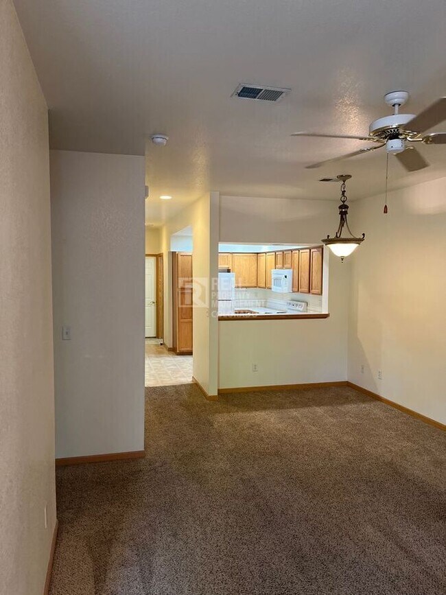Foto del edificio - 950 52nd Ave Ct