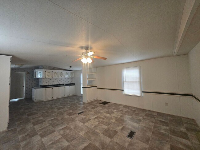 Foto del edificio - 2/2 Half Acre Mobile Home in Keystone Heights